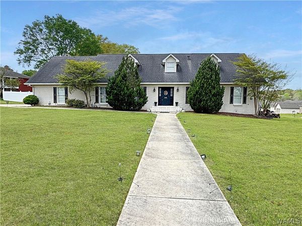 818 53rd Avenue E, Tuscaloosa, AL 35404