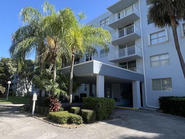 480 Executive Center Drive, Unit 2d, West Palm Beach, FL 33401