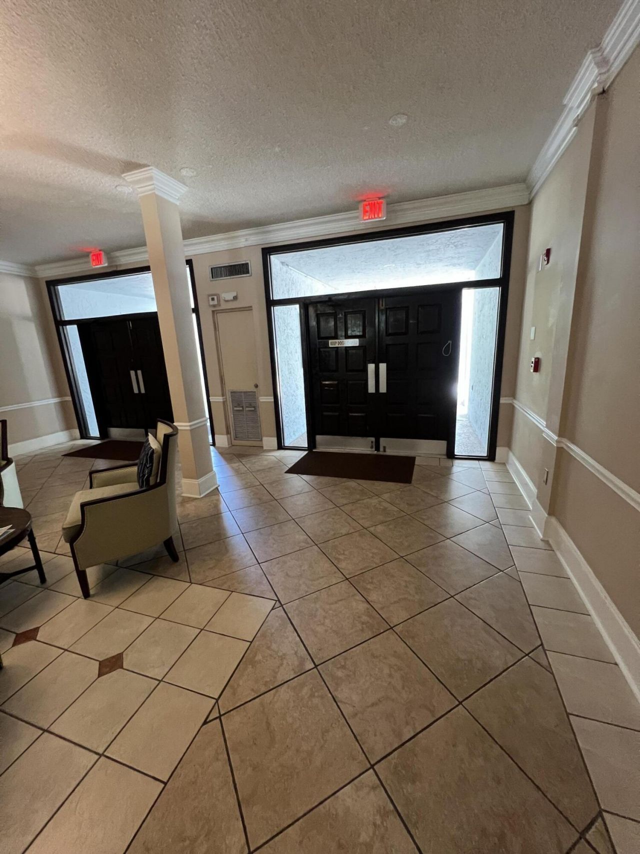 480 Executive Center Drive, Unit 2d, West Palm Beach, FL 33401 Photo
