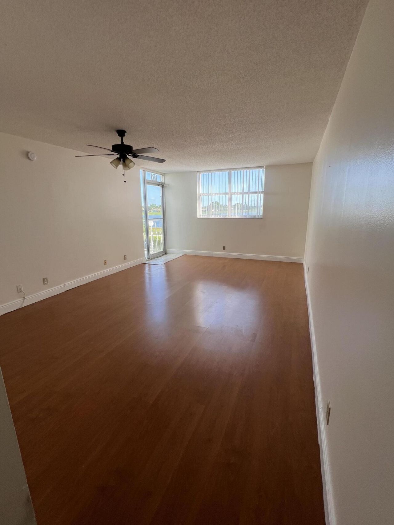 480 Executive Center Drive, Unit 2d, West Palm Beach, FL 33401 Photo