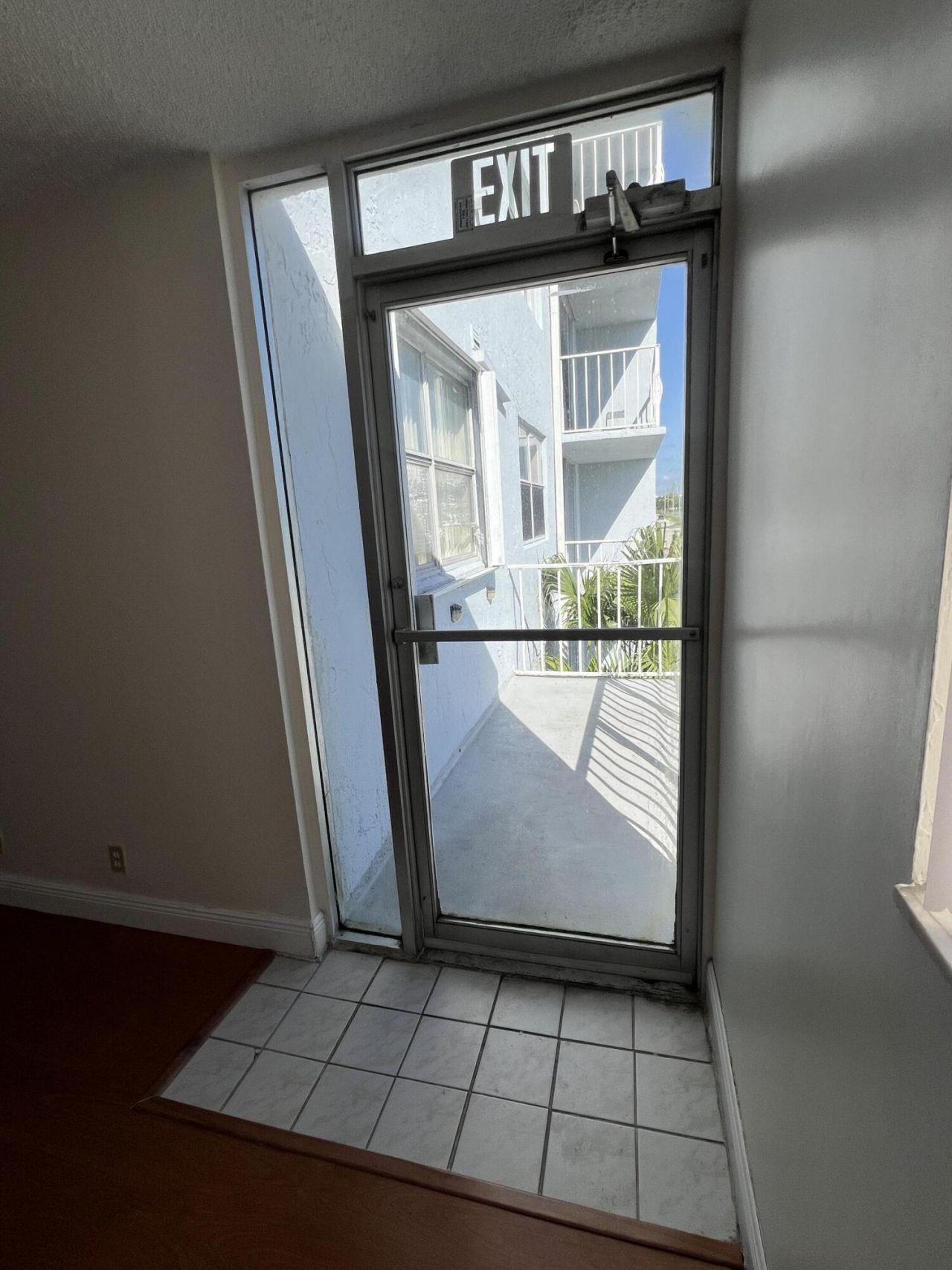 480 Executive Center Drive, Unit 2d, West Palm Beach, FL 33401 Photo