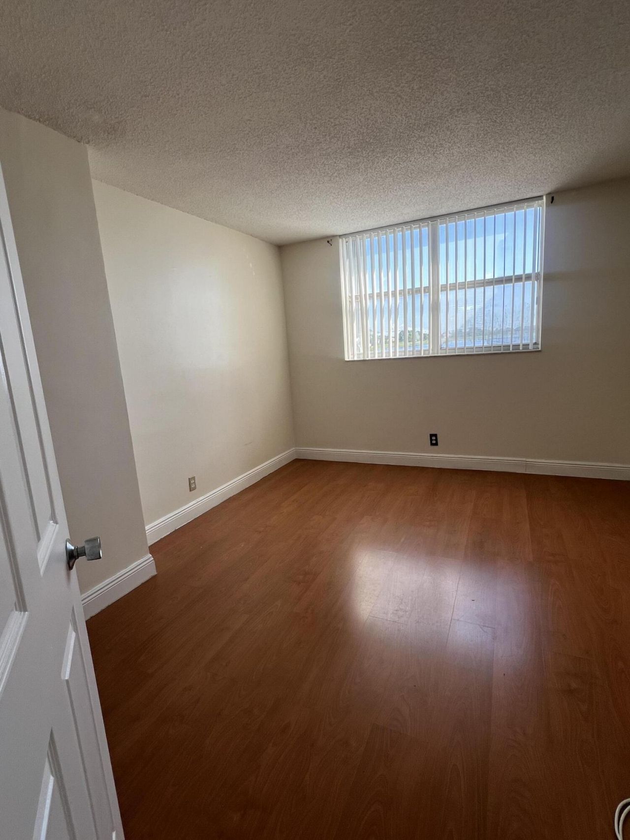 480 Executive Center Drive, Unit 2d, West Palm Beach, FL 33401 Photo