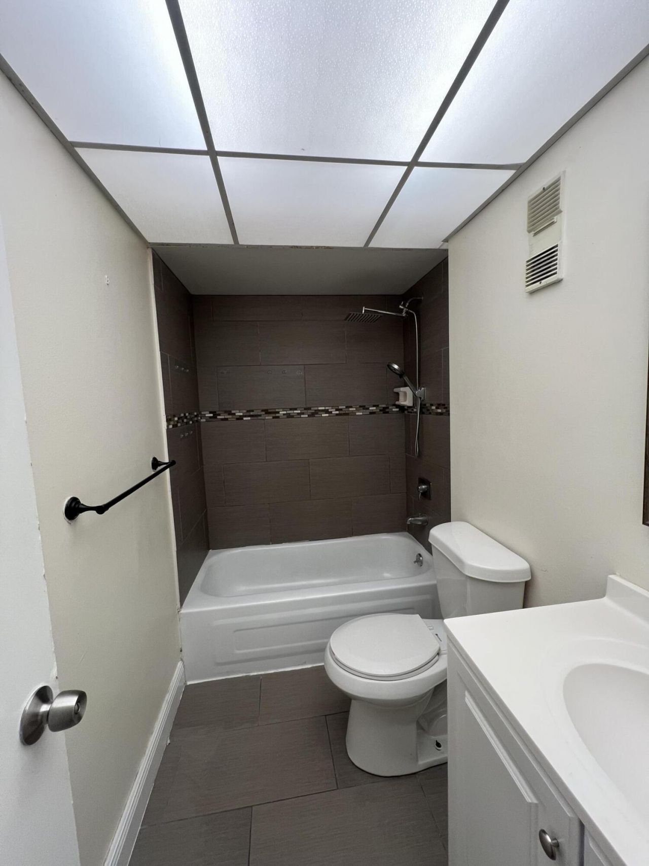 480 Executive Center Drive, Unit 2d, West Palm Beach, FL 33401 Photo