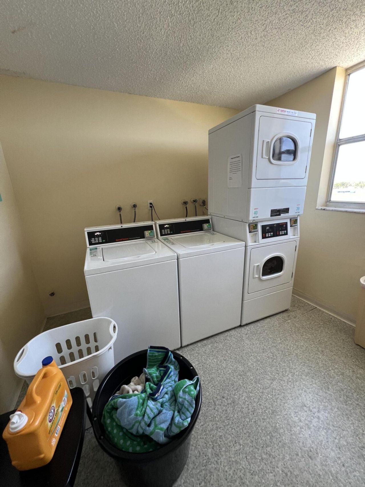 480 Executive Center Drive, Unit 2d, West Palm Beach, FL 33401 Photo