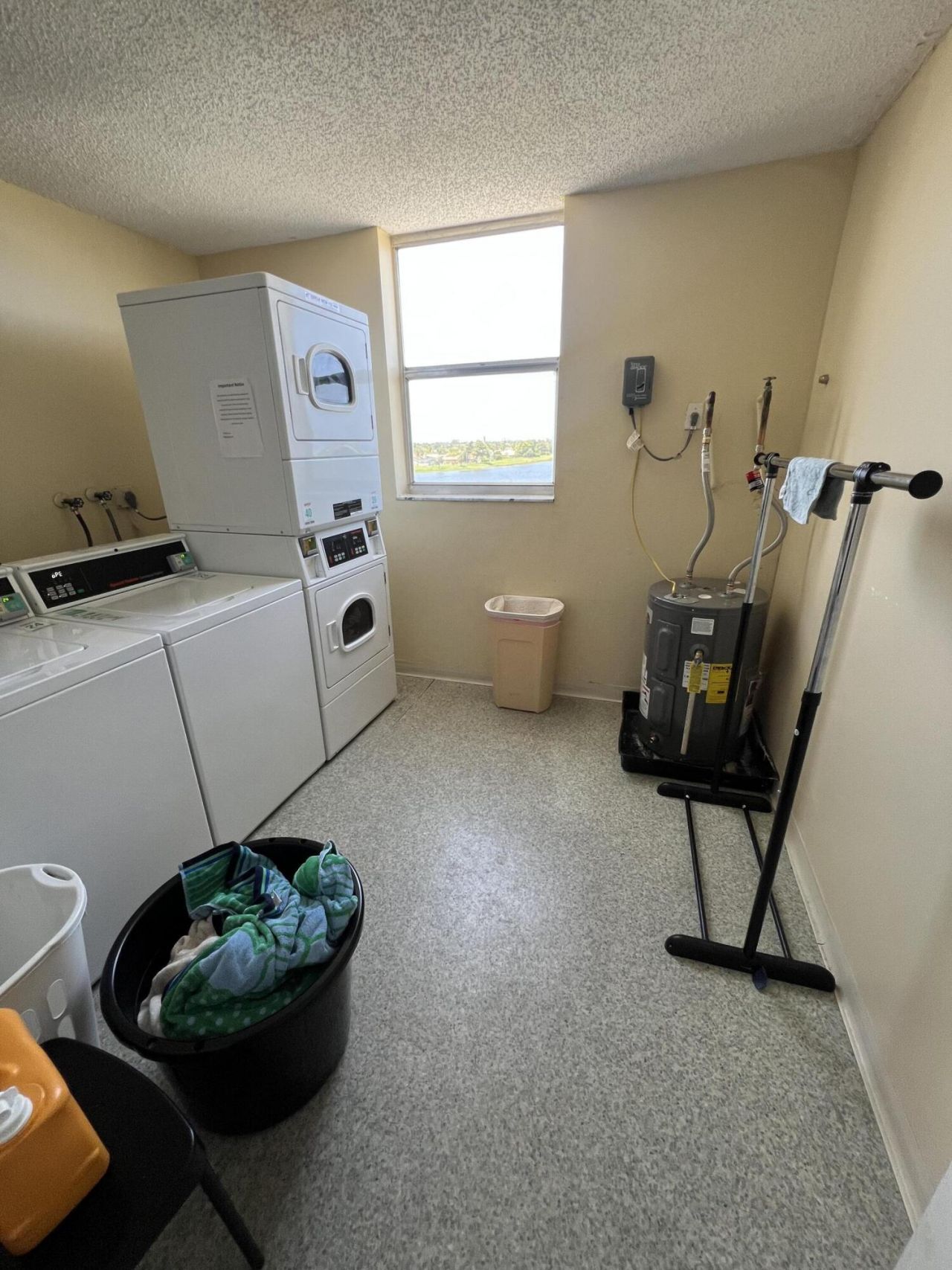 480 Executive Center Drive, Unit 2d, West Palm Beach, FL 33401 Photo