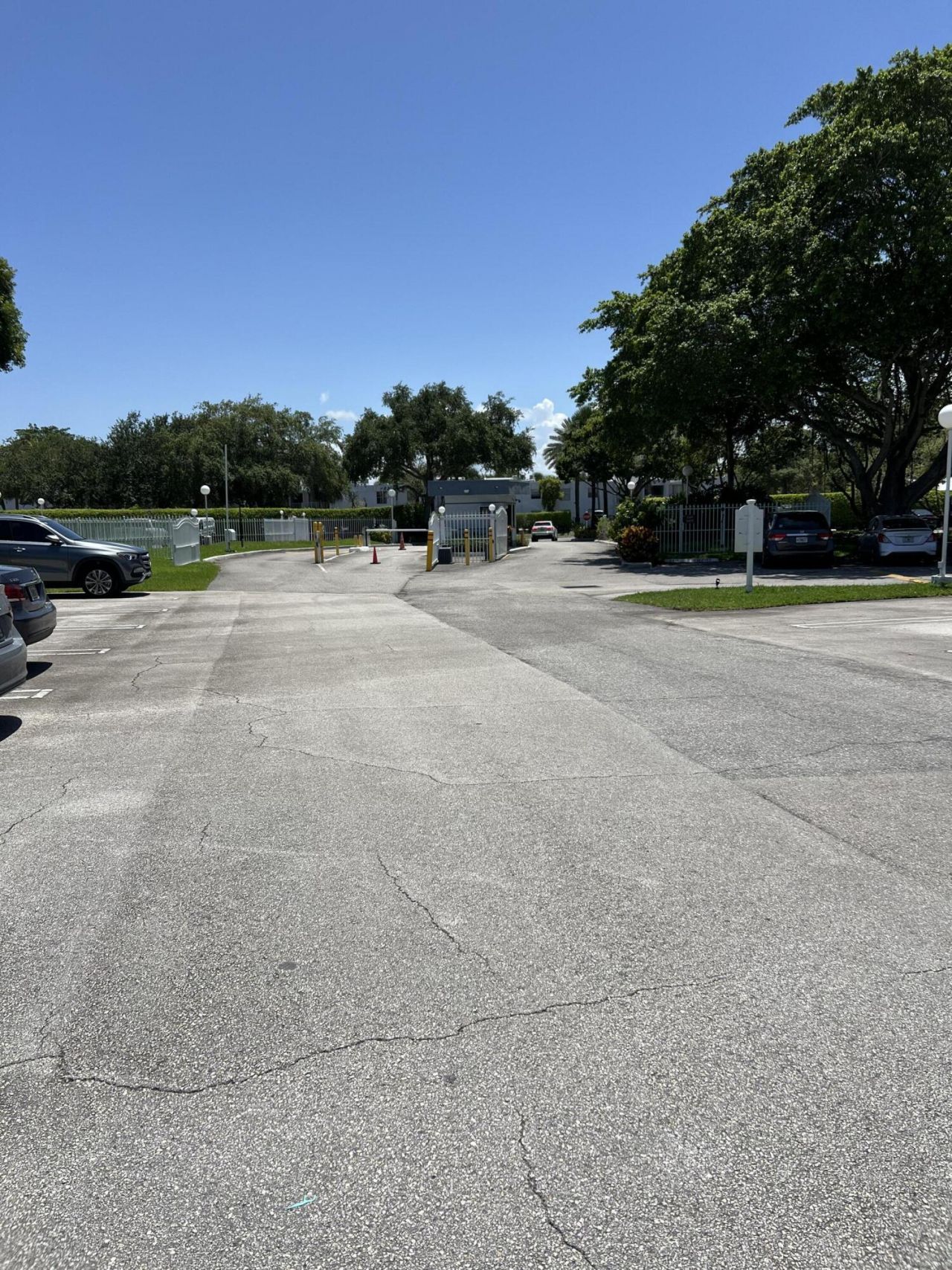 480 Executive Center Drive, Unit 2d, West Palm Beach, FL 33401 Photo