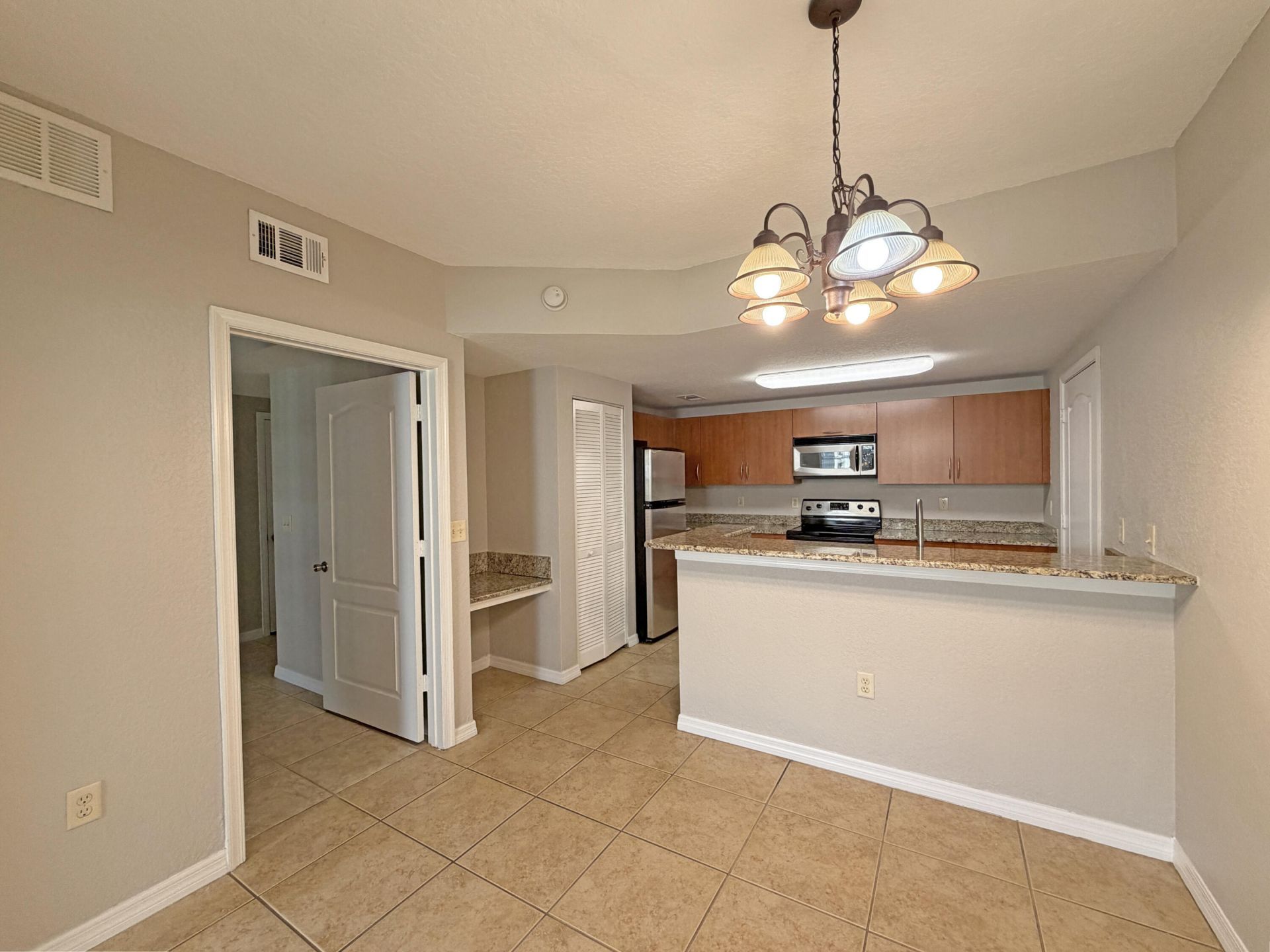 138 SW Peacock Boulevard, Unit 20-106, Port Saint Lucie, FL 34986 Photo