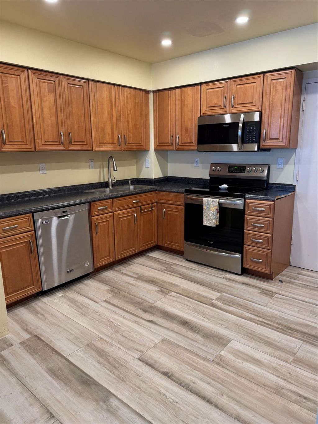 3550 Galt Ocean Drive, Unit 1803, Fort Lauderdale, FL 33308 Photo