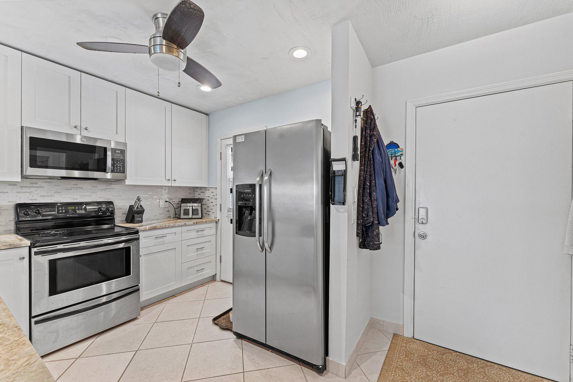 3851 N Ocean Boulevard N, Unit 403, Gulf Stream, FL 33483 Photo