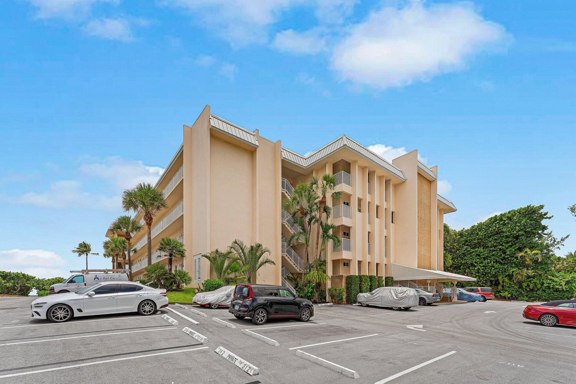 3851 N Ocean Boulevard N, Unit 403, Gulf Stream, FL 33483 Photo
