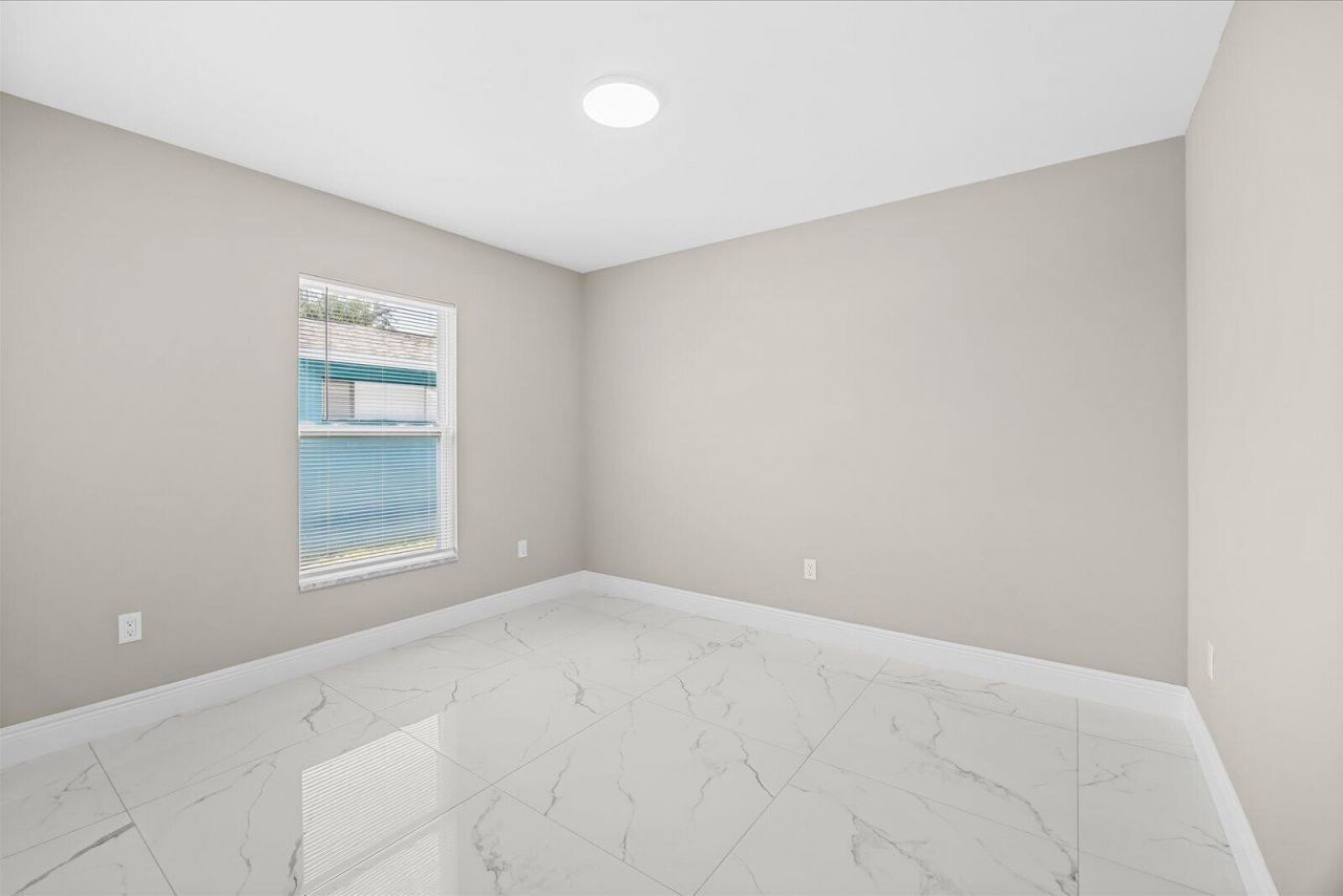 909 20th N, Fort Pierce, FL 34950 Photo