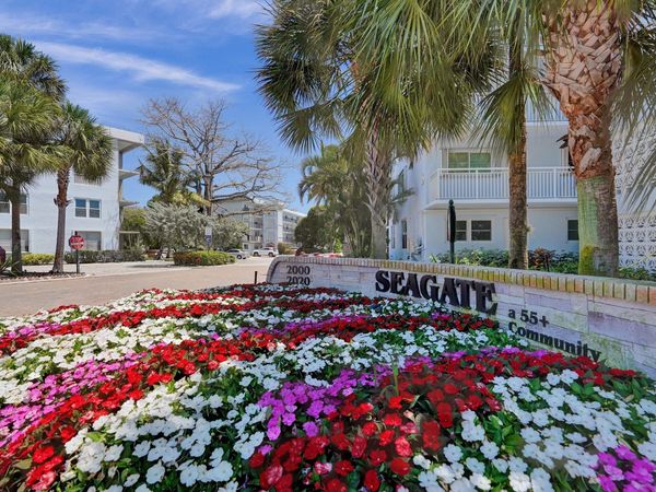 2000 S FEDERAL Highway, Unit 307, Boynton Beach, FL 33435
