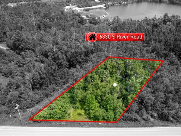 6330 S River Road, Cheboygan, MI 49721