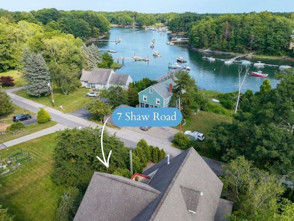 7 Shaw Road, Portsmouth, NH 03801