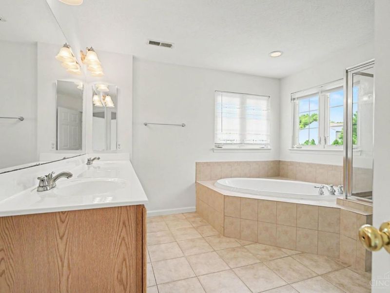 195 Brittony Woods Drive, Monroe, OH 45050 Photo 21