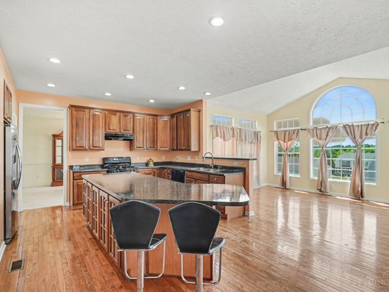 195 Brittony Woods Drive, Monroe, OH 45050 Photo 4