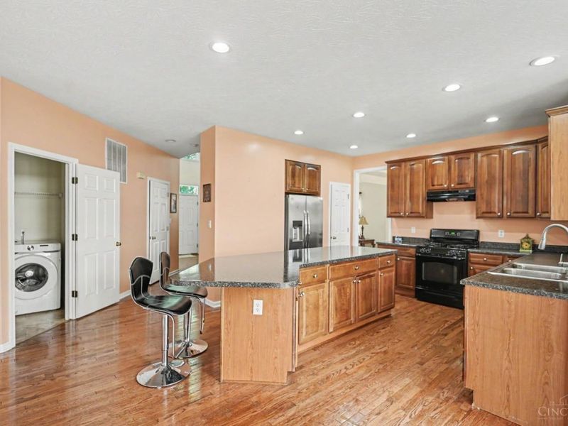 195 Brittony Woods Drive, Monroe, OH 45050 Photo 5