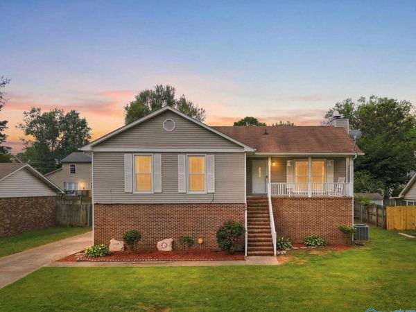1061 Sandy Springs Road NW, Huntsville, AL 35806
