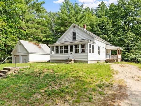 28 Wellesley Street, Athol, MA 01331