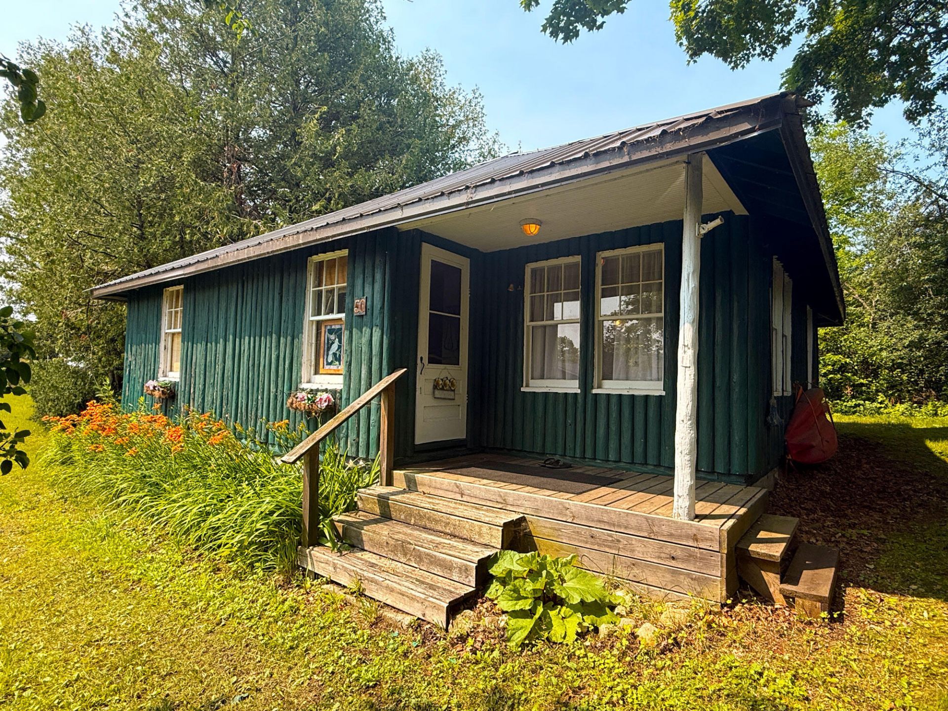 50 Michigan St, Saint Ignace, MI 49781 Main Photo