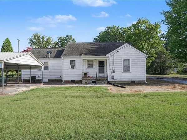 1500 W Academy Street , Madison, NC 27025