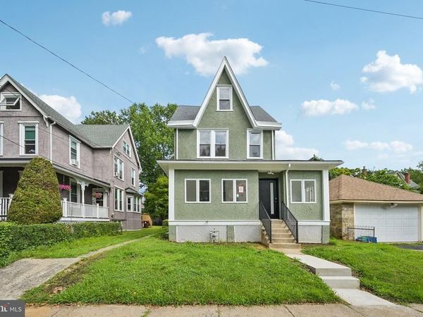 45 W ESSEX AVENUE , LANSDOWNE, PA 19050