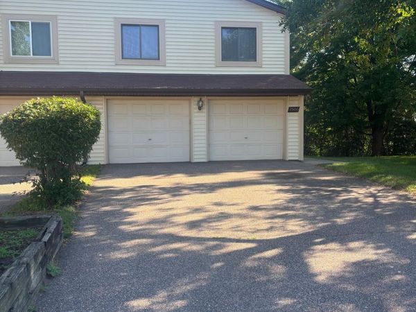 2506 Woodbridge Street , Roseville, MN 55113