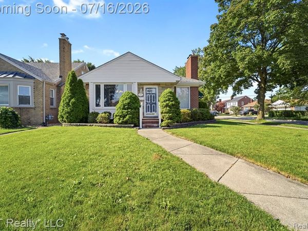 16847 Philomene Boulevard, Allen Park, MI 48101