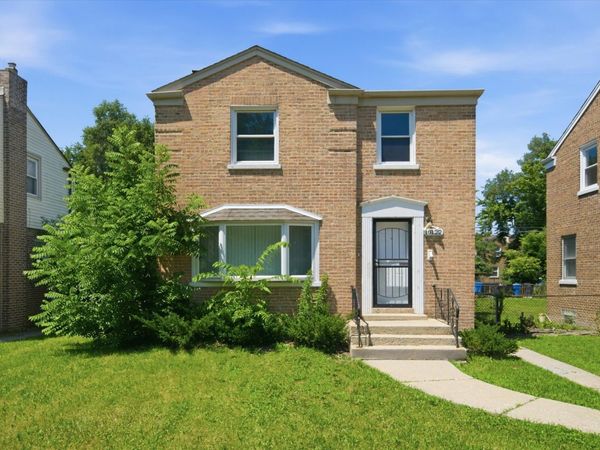 10122 S Luella Avenue , Chicago, IL 60617