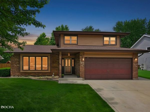 29 Mayfair Lane , Aurora, IL 60504