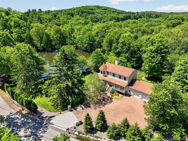 433 Barrett Hill Road , Mahopac, NY 10541