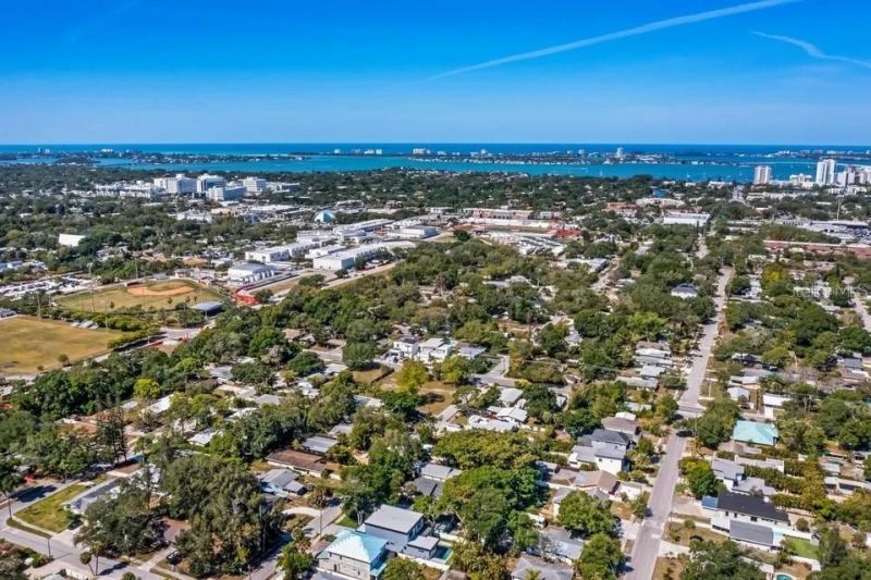 2475 Bay Street , Sarasota, FL 34237 Photo