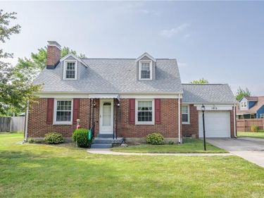 1912 N Sunny Ridge Road, Butler Township, OH 45414