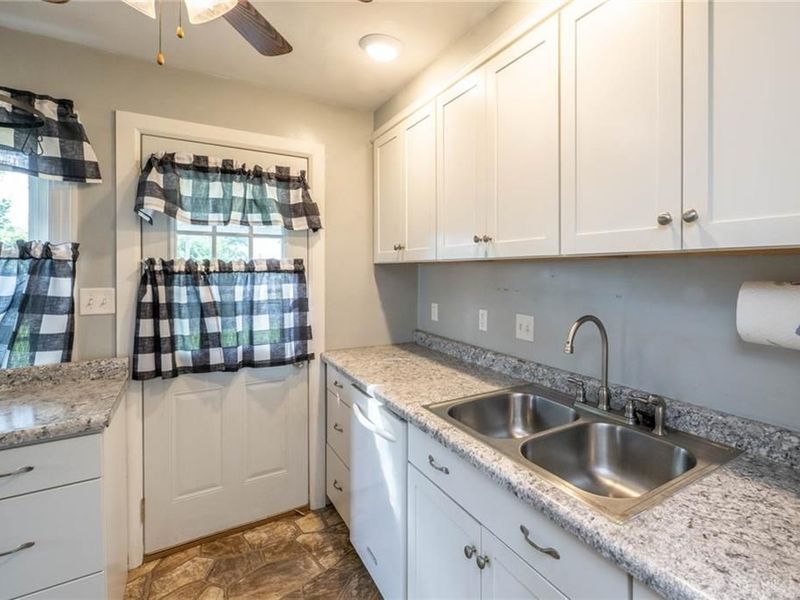 1912 N Sunny Ridge Road, Butler Township, OH 45414 Photo 13