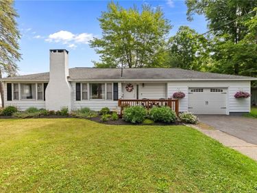 1556 State Route 49, Constantia, NY 13044
