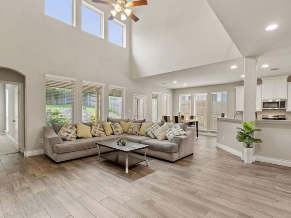 180 Santa Maria ST, Georgetown, TX 78628