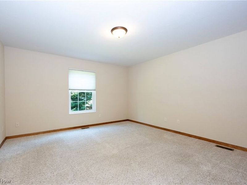 242 Woodbury Circle, Kidron, OH 44618 Photo 11