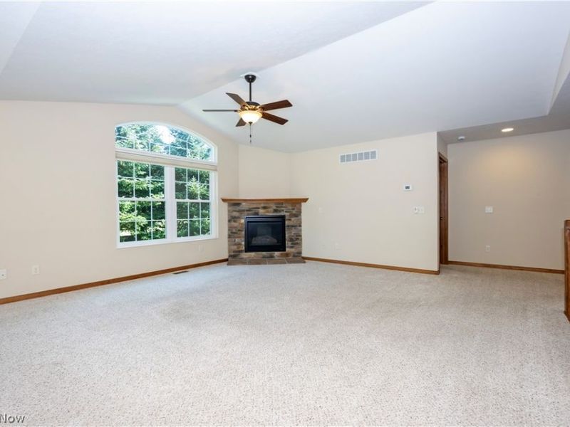 242 Woodbury Circle, Kidron, OH 44618 Photo 2