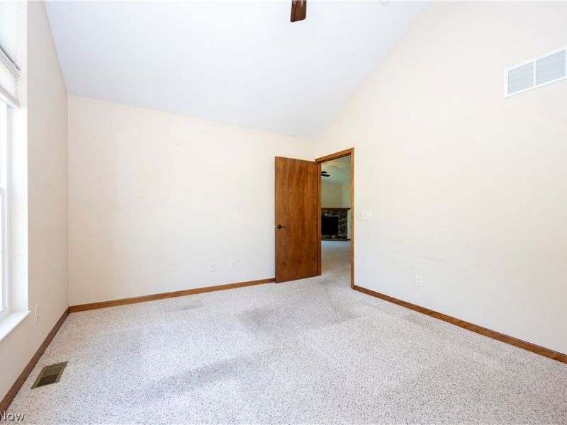 242 Woodbury Circle, Kidron, OH 44618 Photo 9