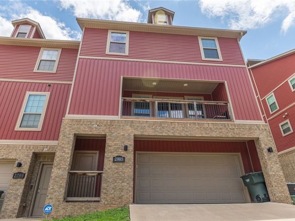 2805 W Lakewood Drive , Fayetteville, AR 72704