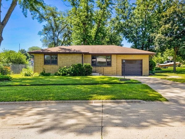 1519 Horse N Buggy Drive, Adel, IA 50003