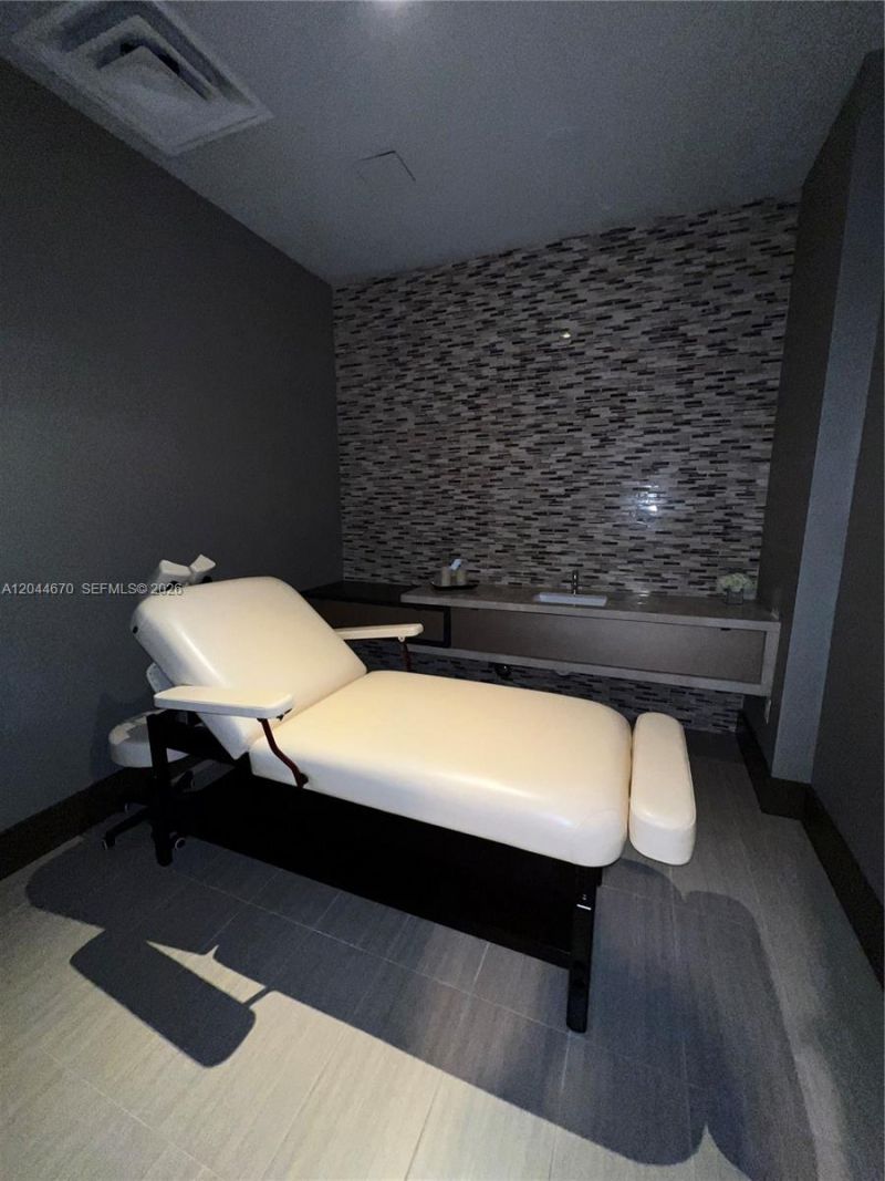 5252 NW 85th Ave , Unit 1707, Doral, FL 33166 Photo