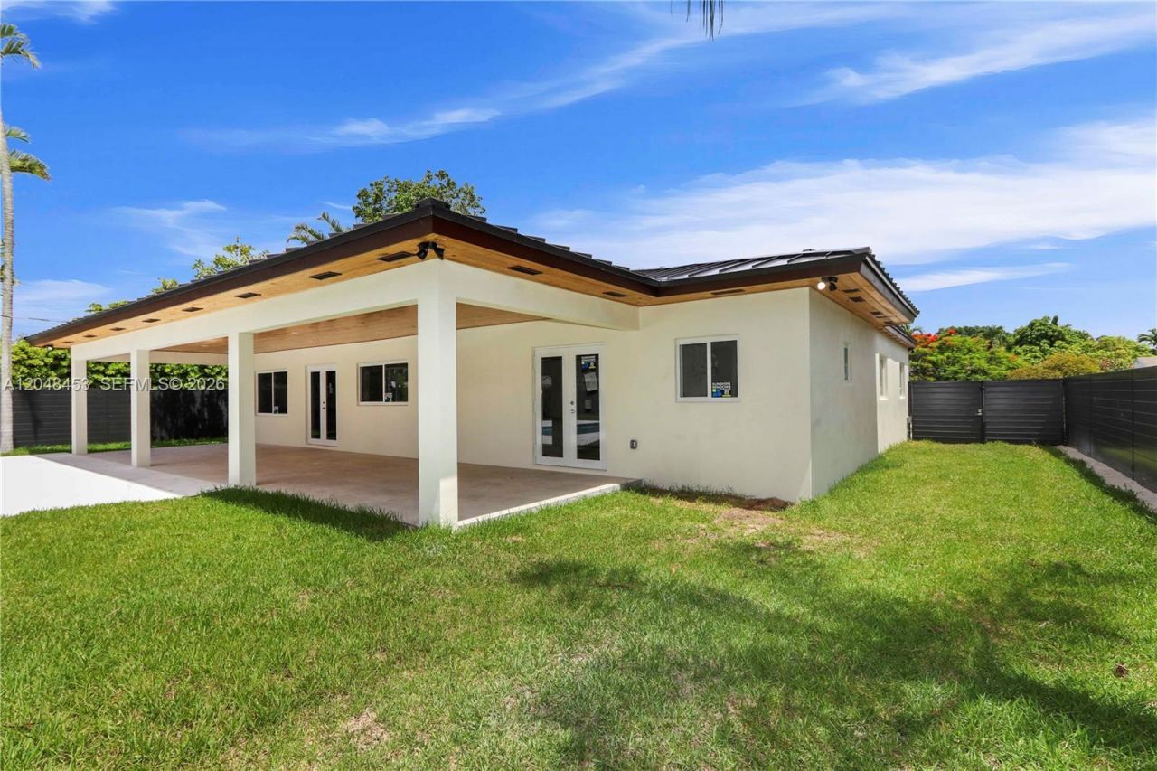 6600 SW 45th St , Miami, FL 33155 Photo