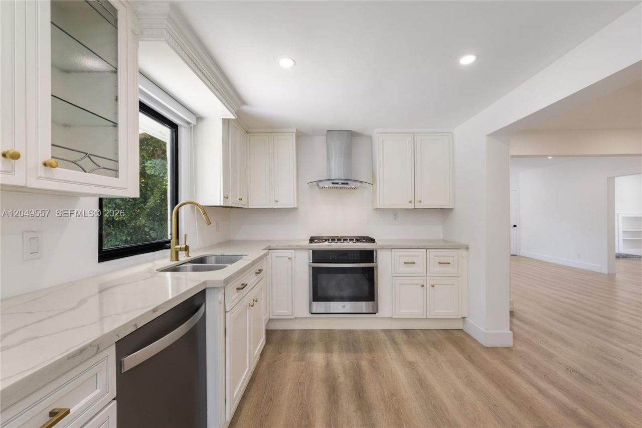 7111 SW 63rd Ave , South Miami, FL 33143 Photo