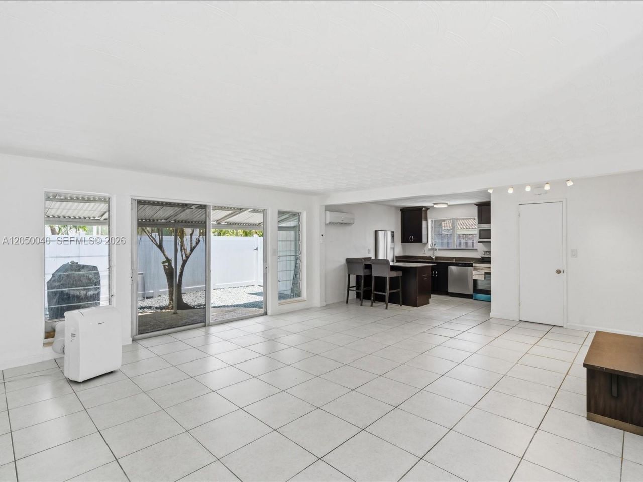 2513 NE 33rd Ave , Unit 1-2, Fort Lauderdale, FL 33305 Photo