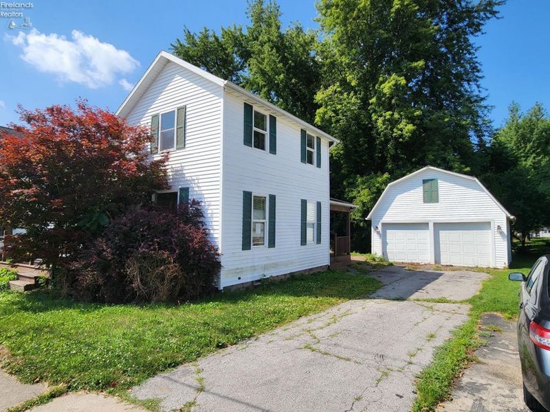 281 Spring Street, Clyde, OH 43410 Photo 2