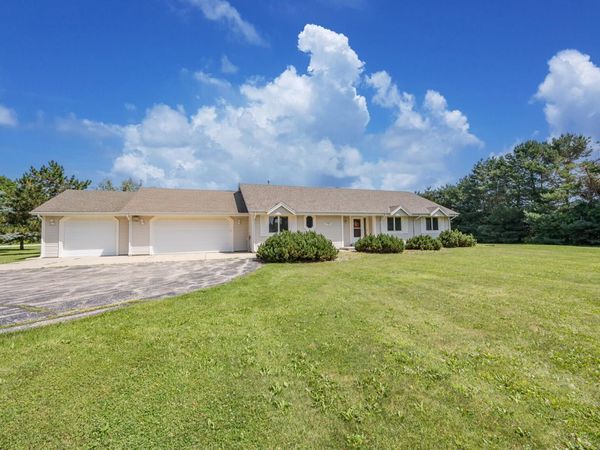 7490 Roosevelt Rd, Erin, WI 53027