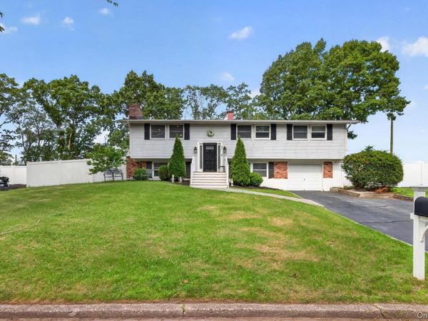 42 W Broadway , Port Jefferson Station, NY 11776