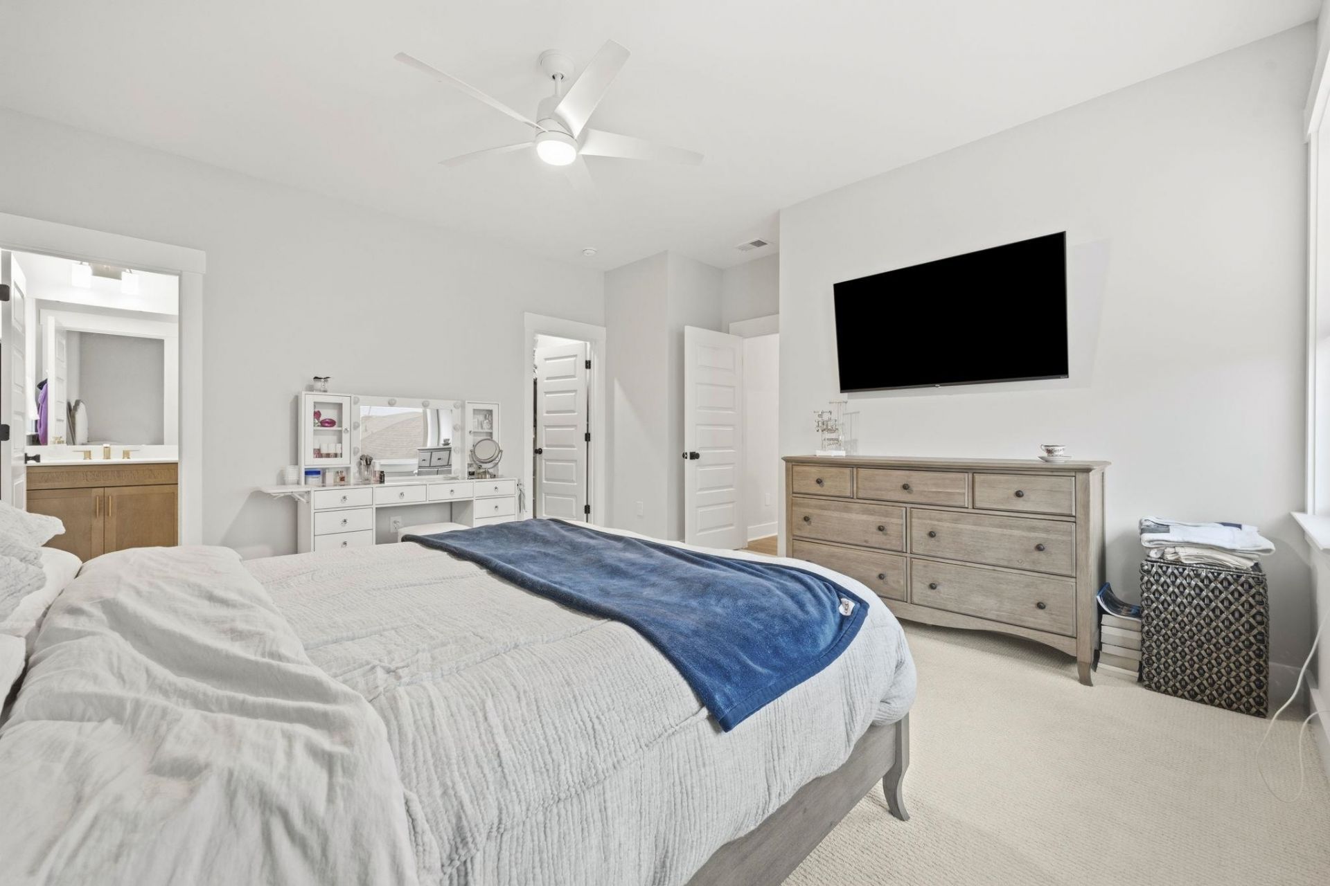 2031 Comradery Way  Photo 44