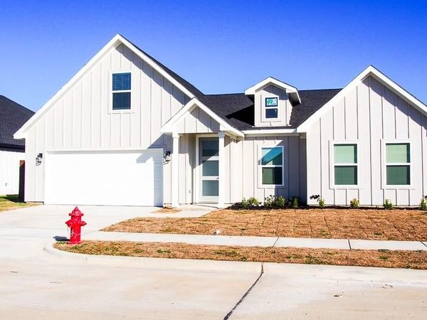 536 Highview Court, Godley, TX 76044